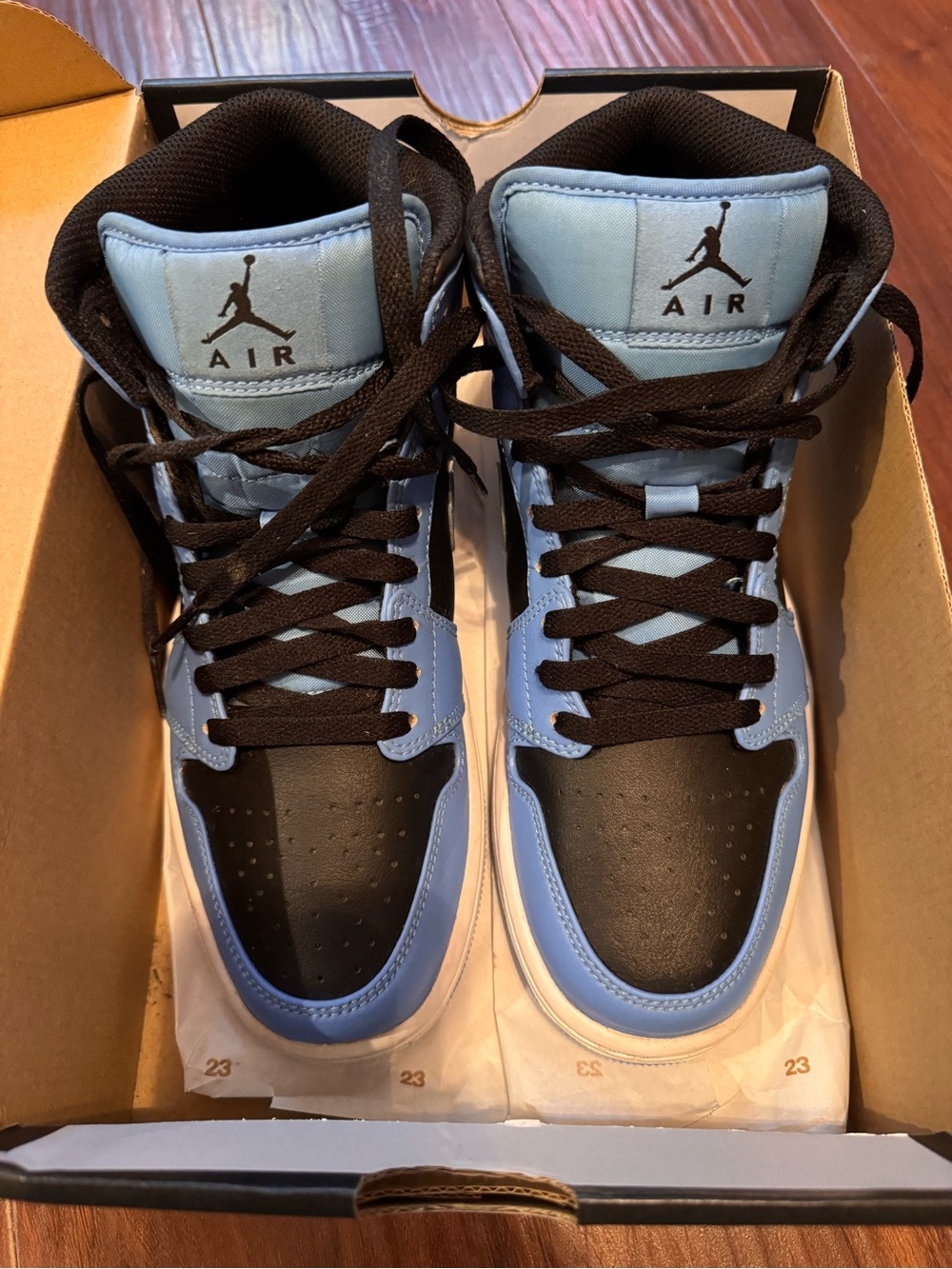 Men’s Air Jordan 1 Mids Size 8.5
